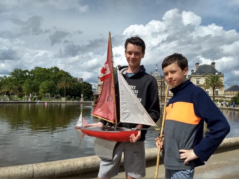 Model sailboat at the Jardin du Luxembourg